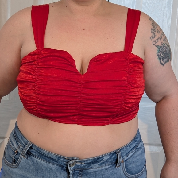Women's Red Ruched Top - Picture 1 of 2